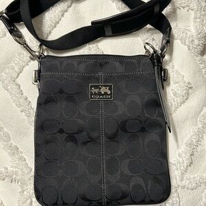 Coach Signature Black Shoulder Bag
